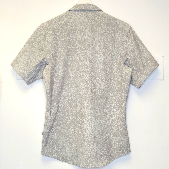 Lululemon Airing Easy Short Sleeve Shirt Grey and White Size S. - Picture 10 of 15